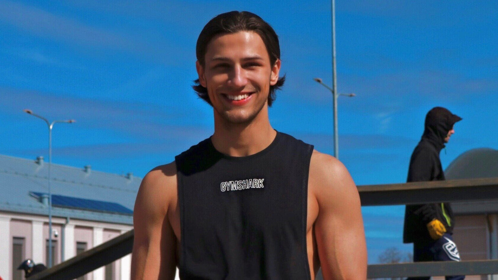 Intervija ar kalistēnikas entuziastu un lecamauklu pavēlnieku Matīsu Krūmiņu - Vitamins.lv